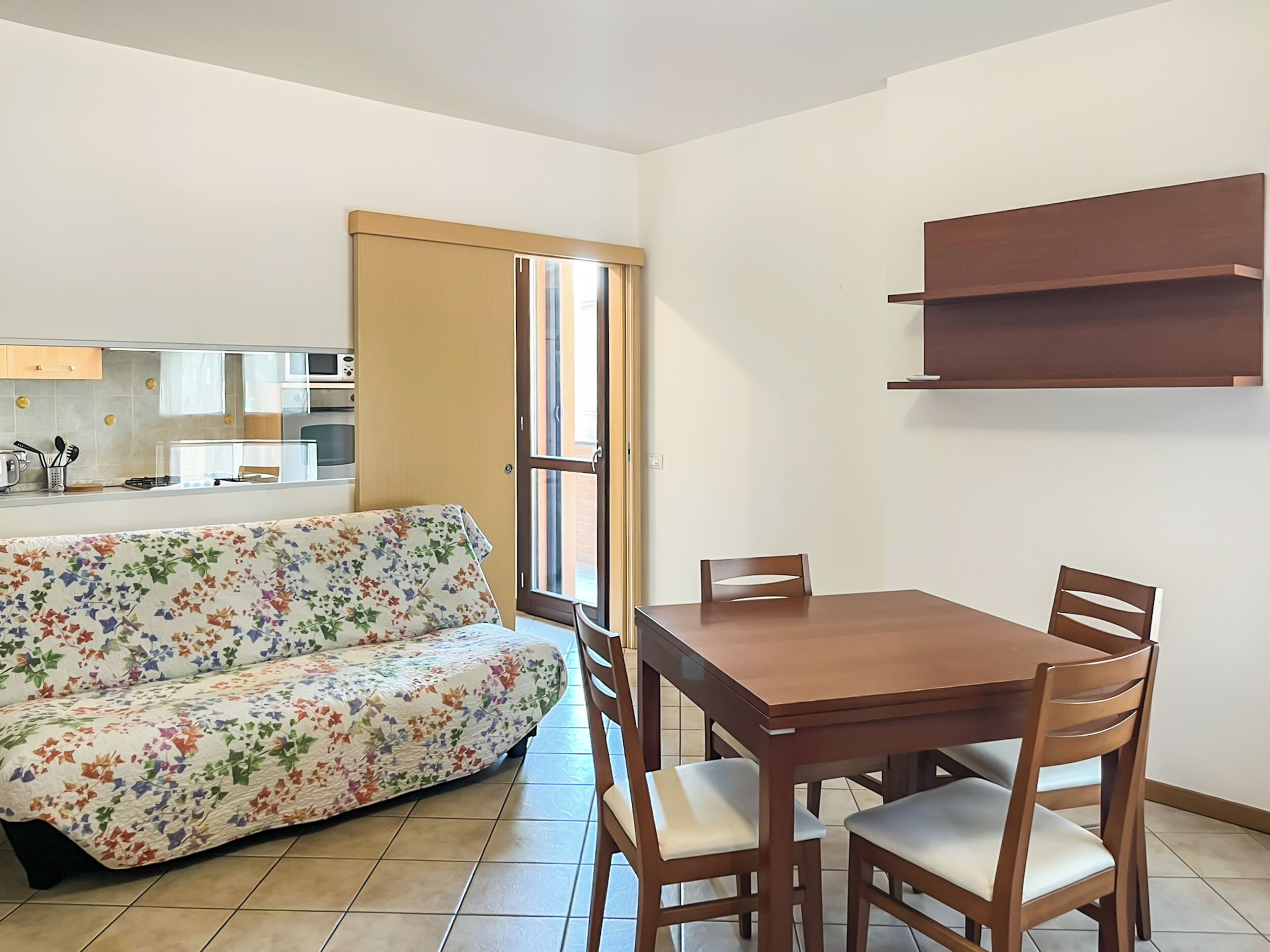 Apartment, Balcony | Living area