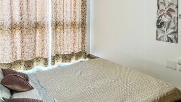 Apartment, Balcony