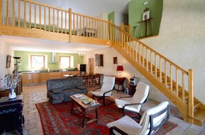 TV, fireplace - Gaillard Farm - LANS EN VERCORS (LANS EN VERCORS)