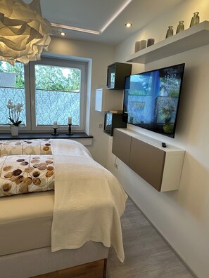 1 chambre, fer et planche à repasser, accès à Internet, literie fournie
