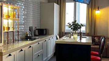 Apartamento Confort, balcón, vistas a la montaña | Restauración