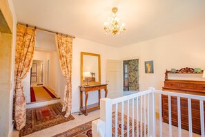 Interior - Les Jacines - SUCCIEU (SUCCIEU)