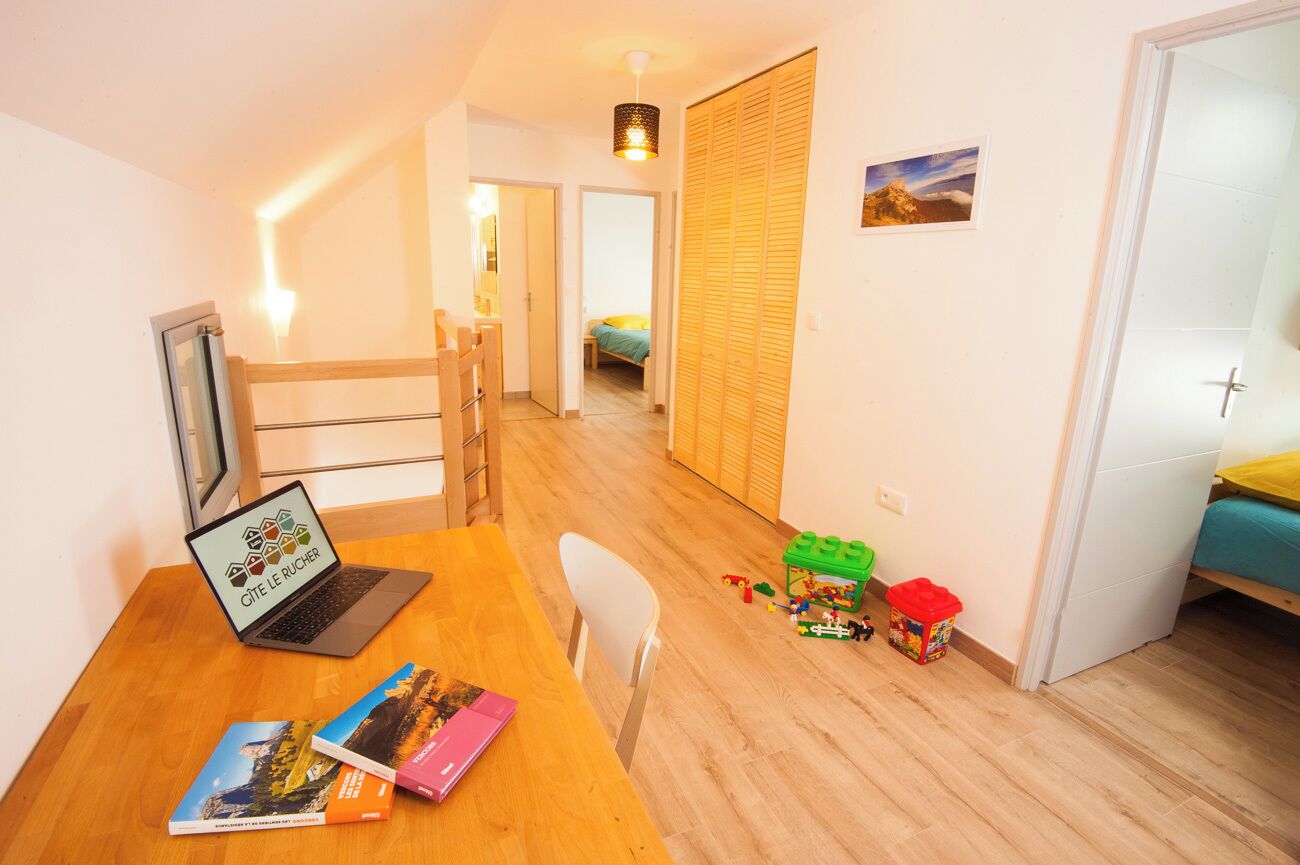 4 bedrooms, travel cot, free WiFi