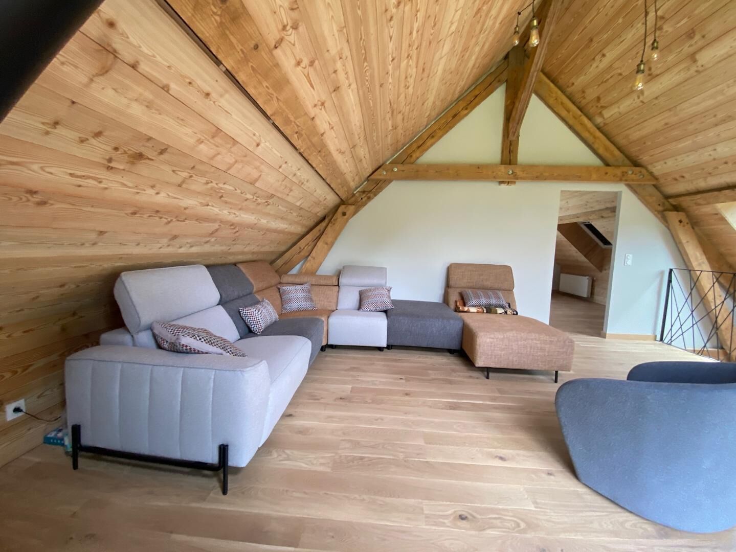Televisie en een open haard