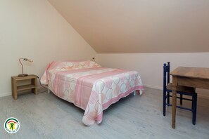 Travel crib, WiFi (free), bed sheets - Les Ecoulous - SAINT JOSEPH DE RIVIERE (SAINT JOSEPH DE RIVIERE)