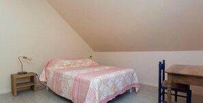 4 bedrooms, travel crib, WiFi (free), bed sheets - Les Ecoulous - SAINT JOSEPH DE RIVIERE (SAINT JOSEPH DE RIVIERE)