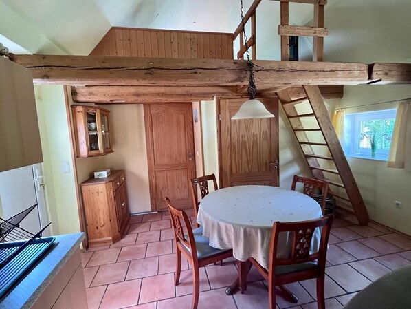 Dining - Vrbo Property (Osteel)