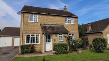 Cottage | Front of property
