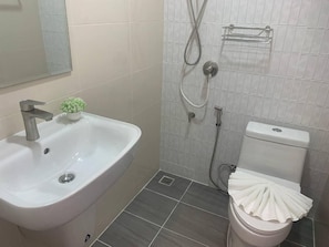 Dusche, Handtücher, Seife, Shampoo