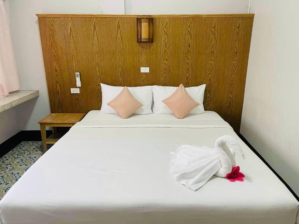 Quarto casal superior, vista para a cidade | Quartos à prova de som, Wi-Fi de cortesia