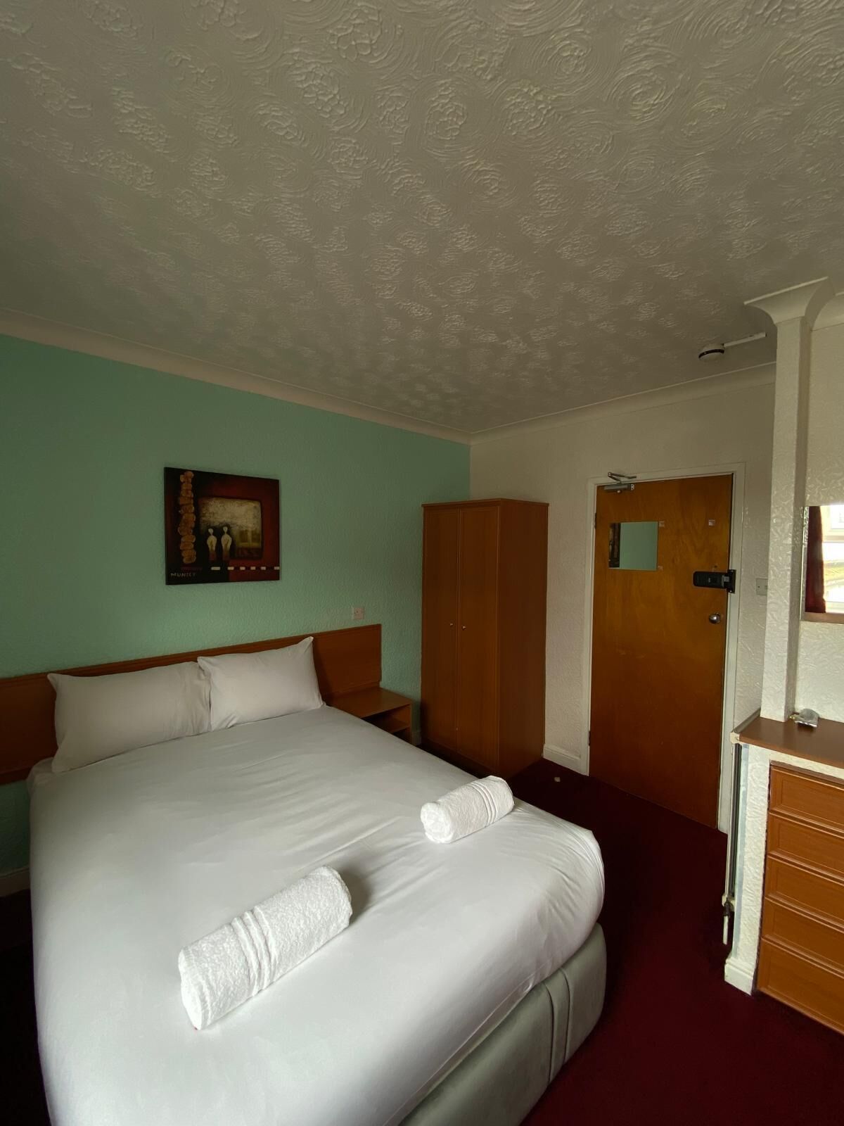 Standard-Doppelzimmer | Schreibtisch, kostenloses WLAN