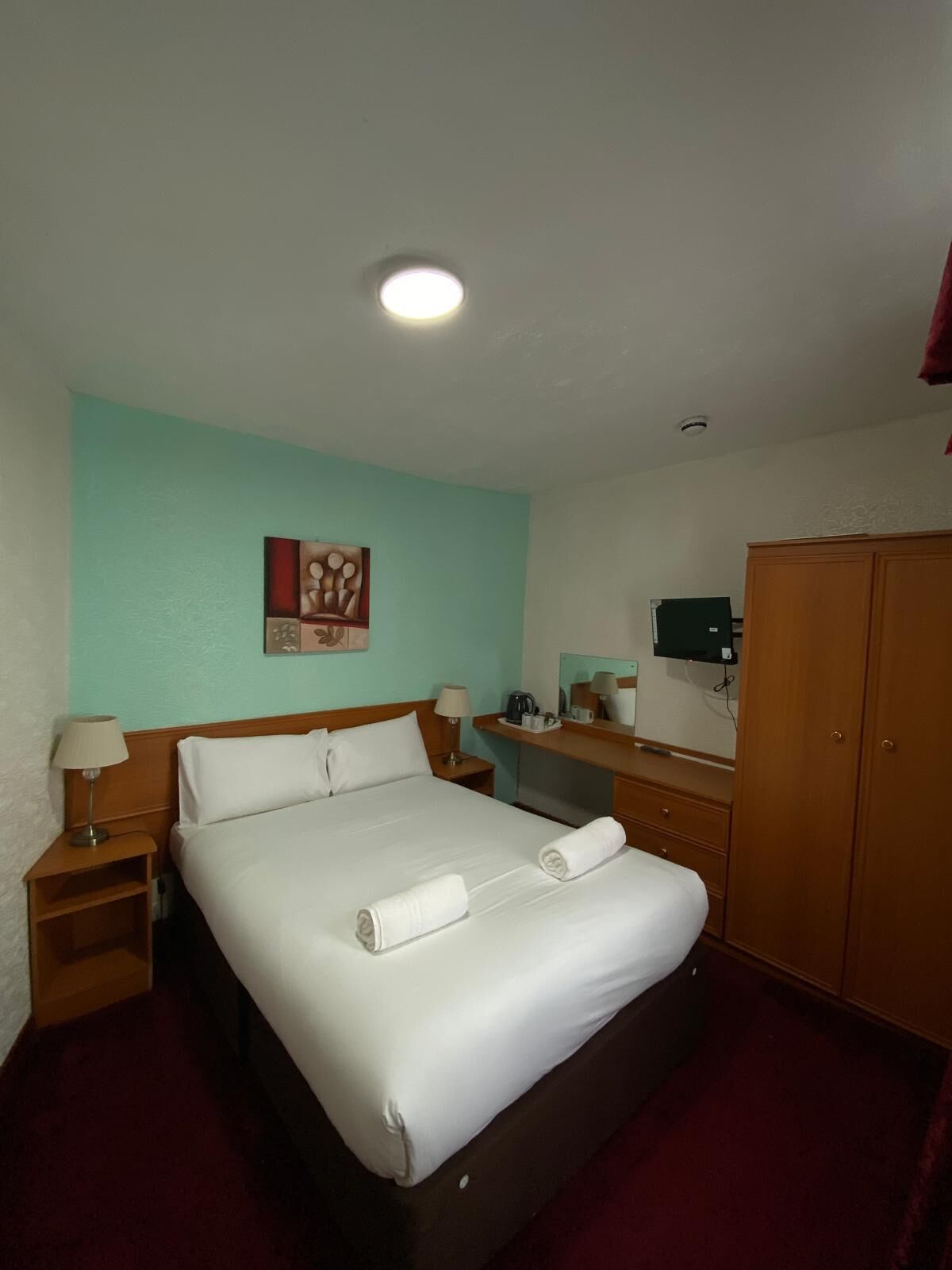 Standard-Doppelzimmer | Schreibtisch, kostenloses WLAN