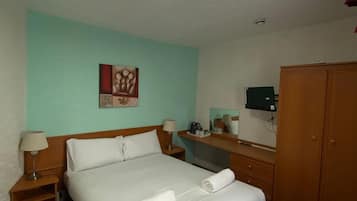 Standard-Doppelzimmer | Schreibtisch, kostenloses WLAN