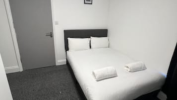 Standard Double Room, Ensuite | Desk, free WiFi
