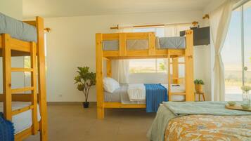 3 bedrooms, WiFi (free), bed sheets