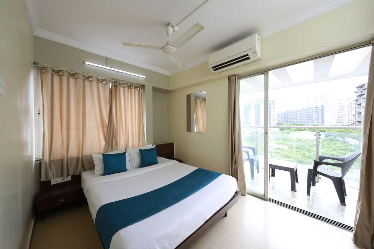 Premium Double Room, City View