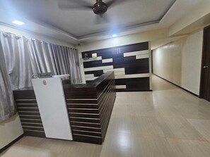 Lobby - Hotel Alt Acco Keshavnagar near Kharadi (Pune)