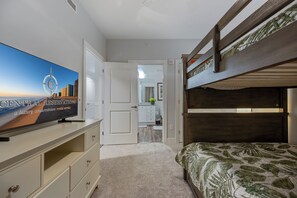 Room - Three bedroom oceanfront condo in the luxurious Gateway Grand! (Ocean City)