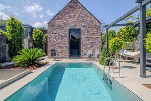 Villa, 2 habitaciones, piscina privada, vistas a la piscina | Piscina | 8 piscinas al aire libre