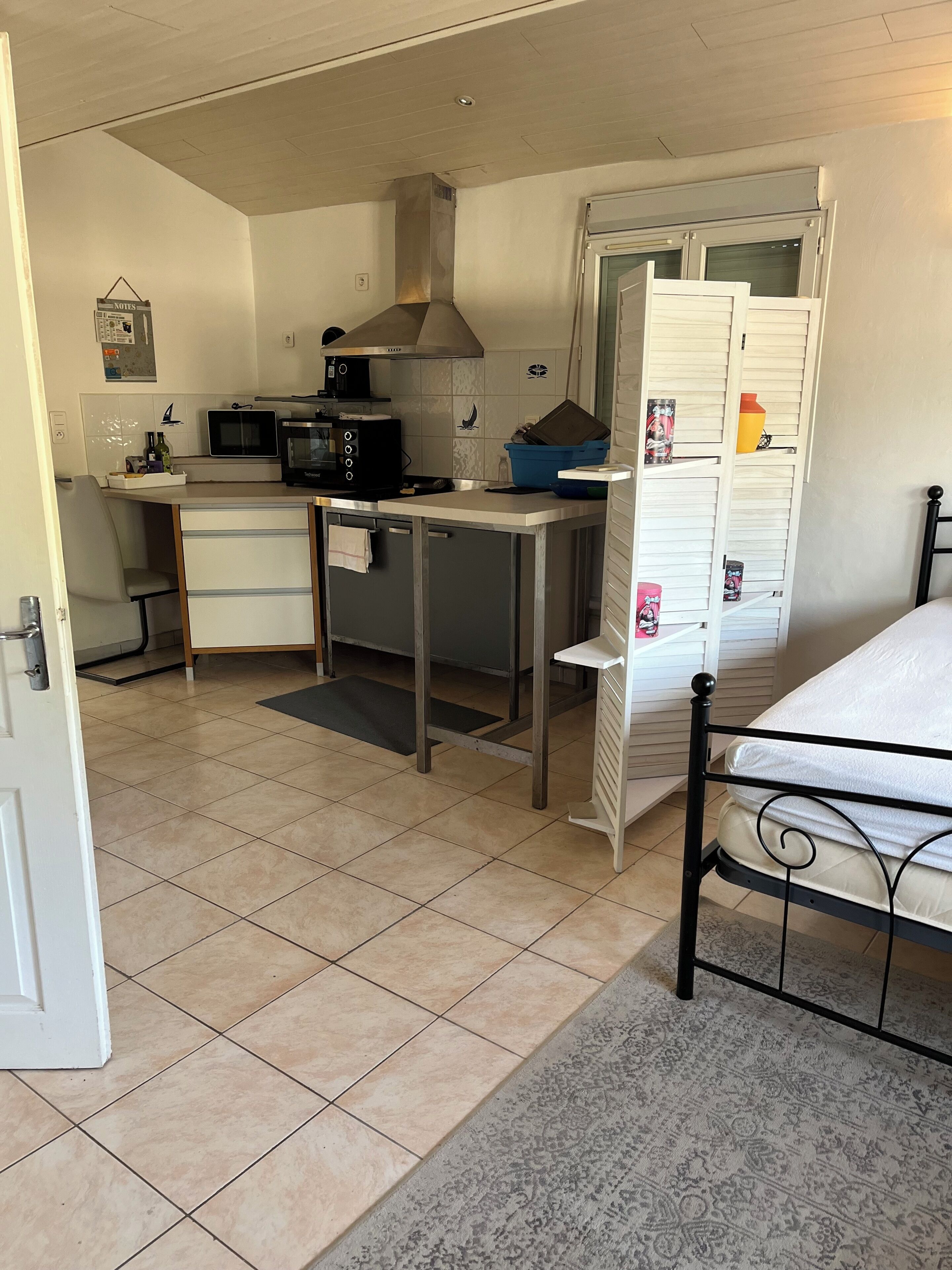 1 bedroom, iron/ironing board, internet
