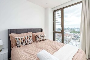 2 bedrooms, iron/ironing board, travel cot, WiFi