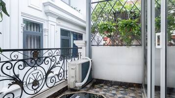 Deluxe Double Room, City View | Balcony