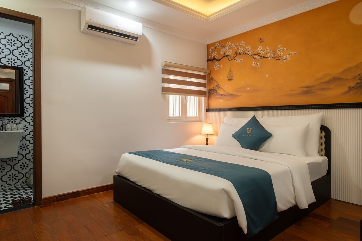 Standard Double Room | Bar mini, seterika/papan seterika, Wi-fi percuma 