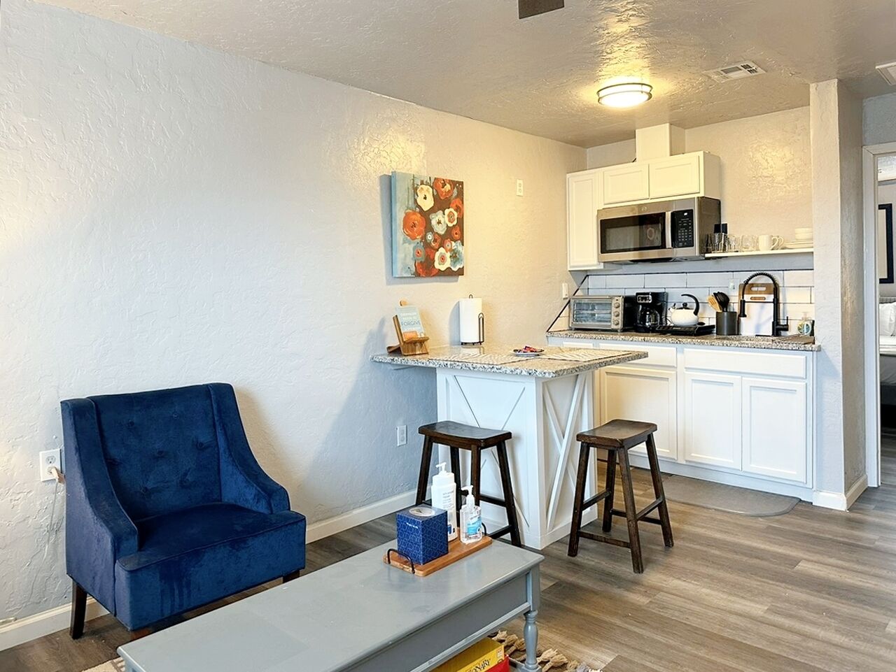 Coffee/tea maker, fridge, microwave, toaster