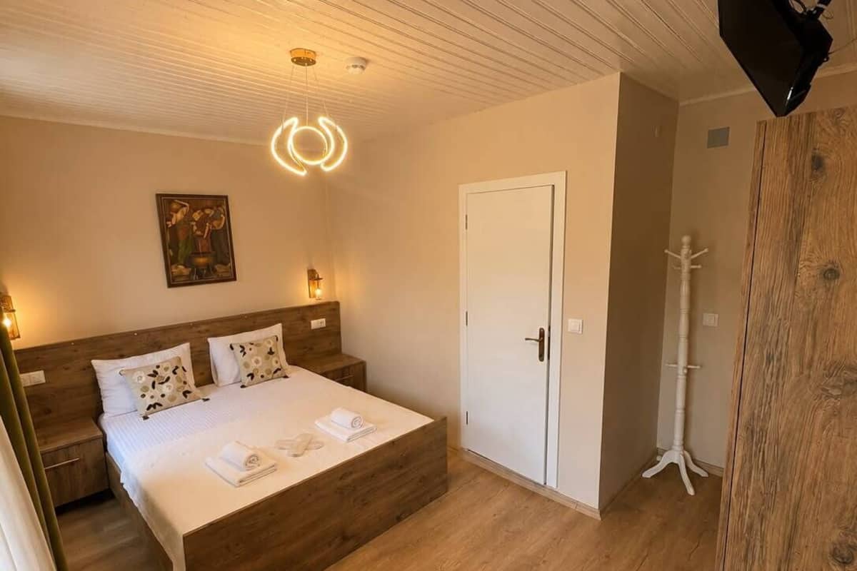 Deluxe Double Room | Desk, laptop workspace, WiFi (free)
