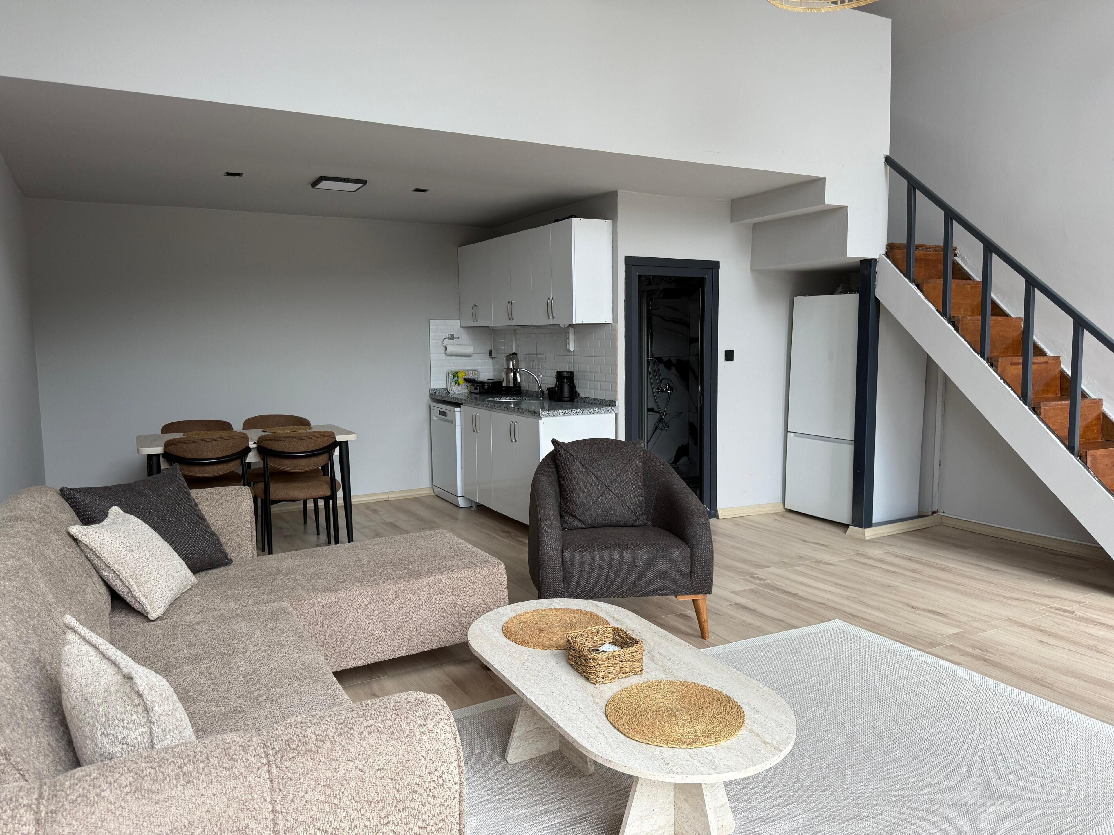 Bungalow familial, piscine privée, vue sur le jardin | Aire de séjour