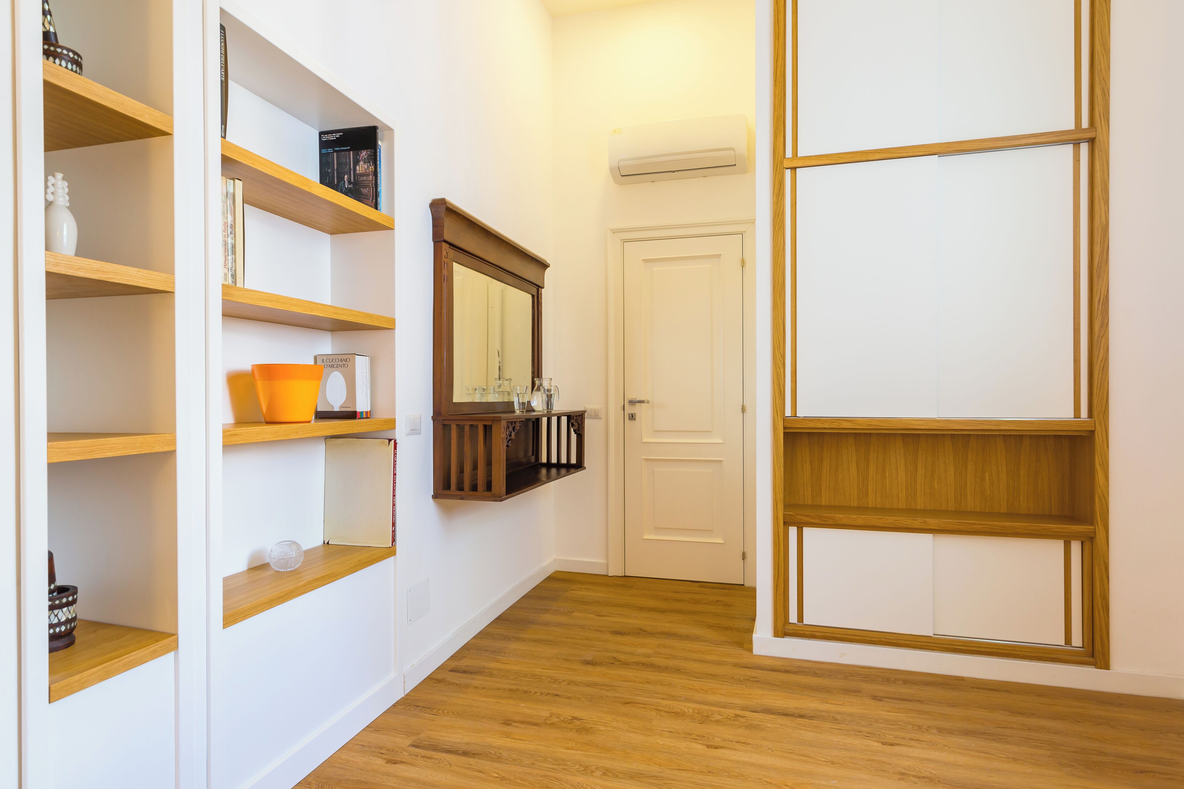Apartment (3 Bedrooms) | Living area