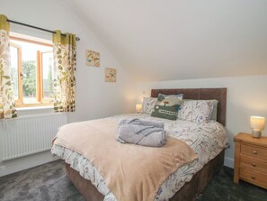 2 bedrooms, WiFi (free), individually decorated, individually furnished - Chestnut Barn (Shrewsbury)