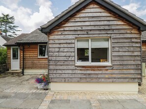 Exterior detail - Little Orchard (Salisbury)