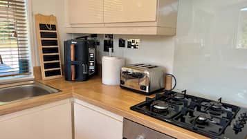 Cookware/dishes/utensils