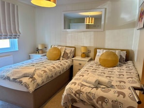 3 bedrooms, free WiFi, individually decorated, individually furnished - Lakeside Retreat (Newton Abbot)