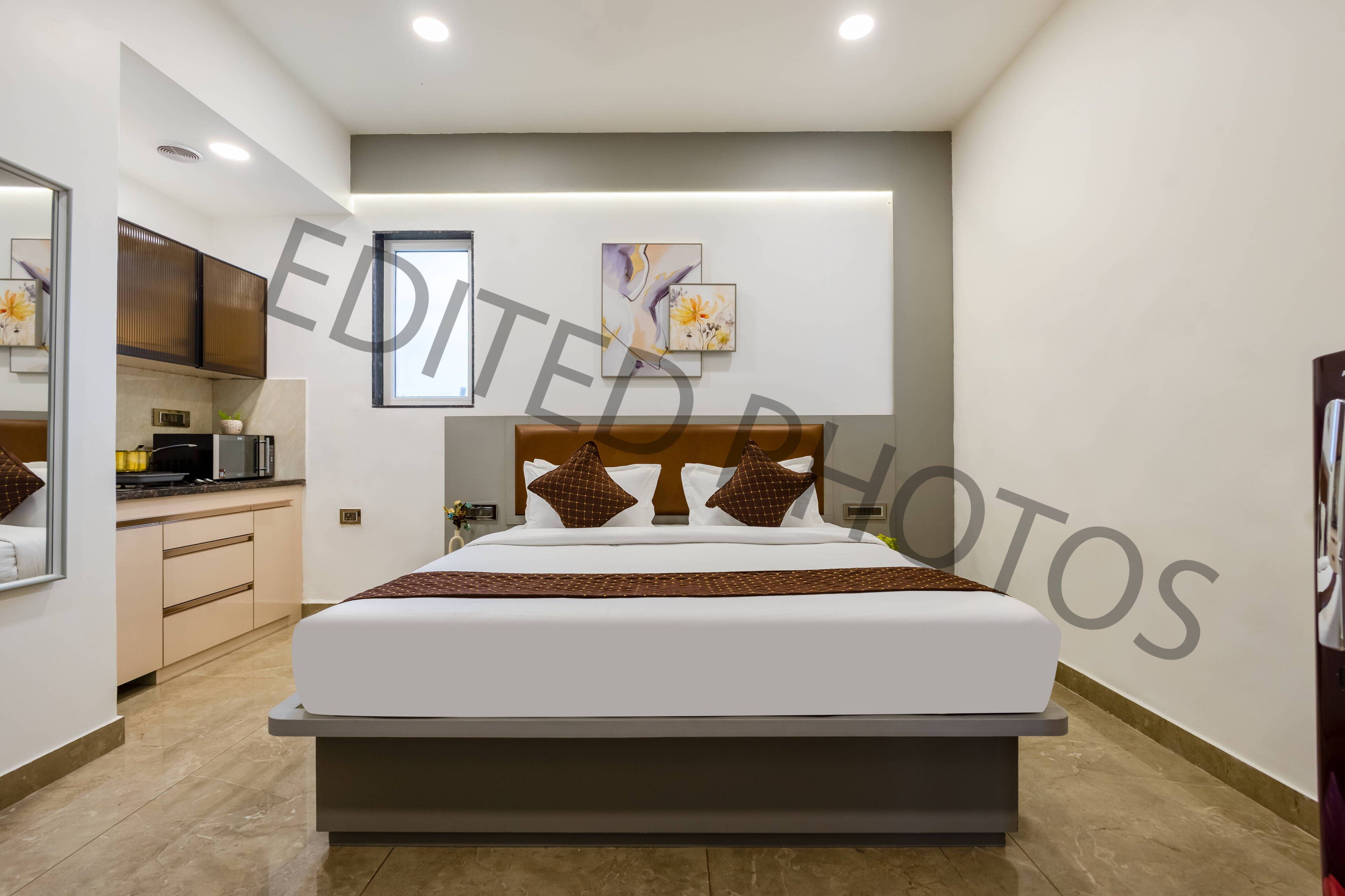 Caja de seguridad en la habitación y ropa de cama 
