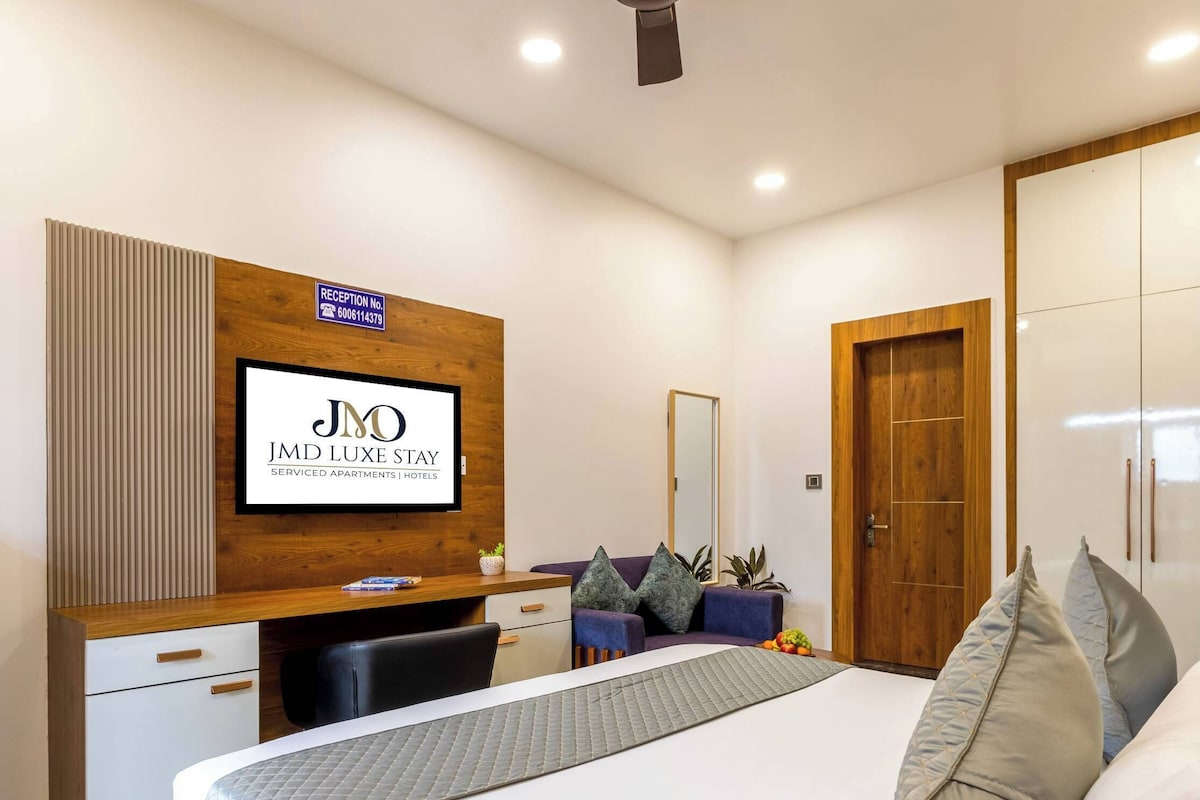 Estudio | Caja fuerte y ropa de cama