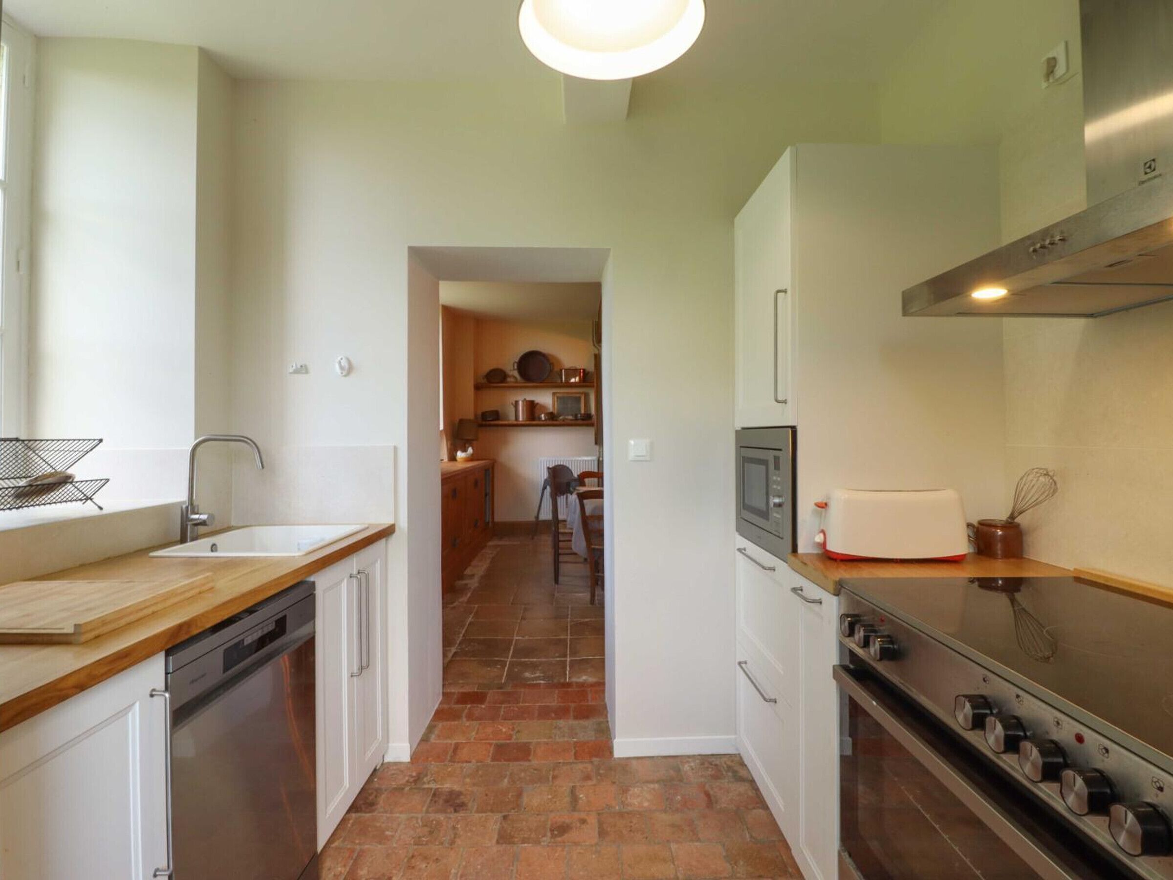 Fridge, microwave, dishwasher