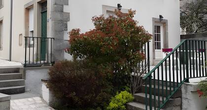 Cottage 'Gîte Bourgeois' with Private Terrace and Private Garden