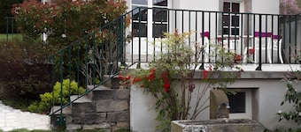 Cottage 'Gîte Bourgeois' with Private Terrace and Private Garden