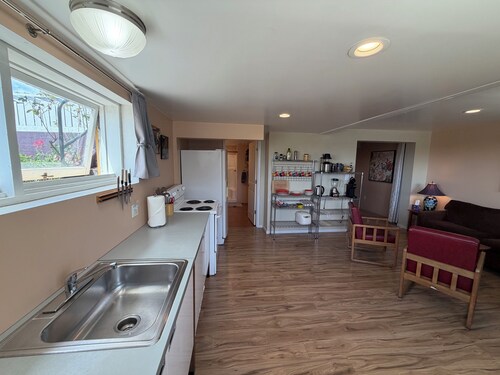 Best walkable location in Arcata & Bay View Studio