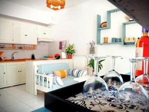 Interior - Marvelous 3-bedroom house with AC and town views in beautiful Skopelos (Skopelos)