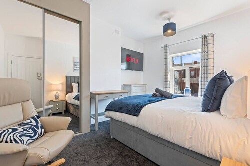Spacious 5BR House in Staveley | Wi-fi | Sleeps 10