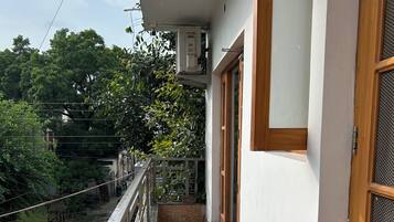House, 3 Bedrooms, Smoking | Balcony