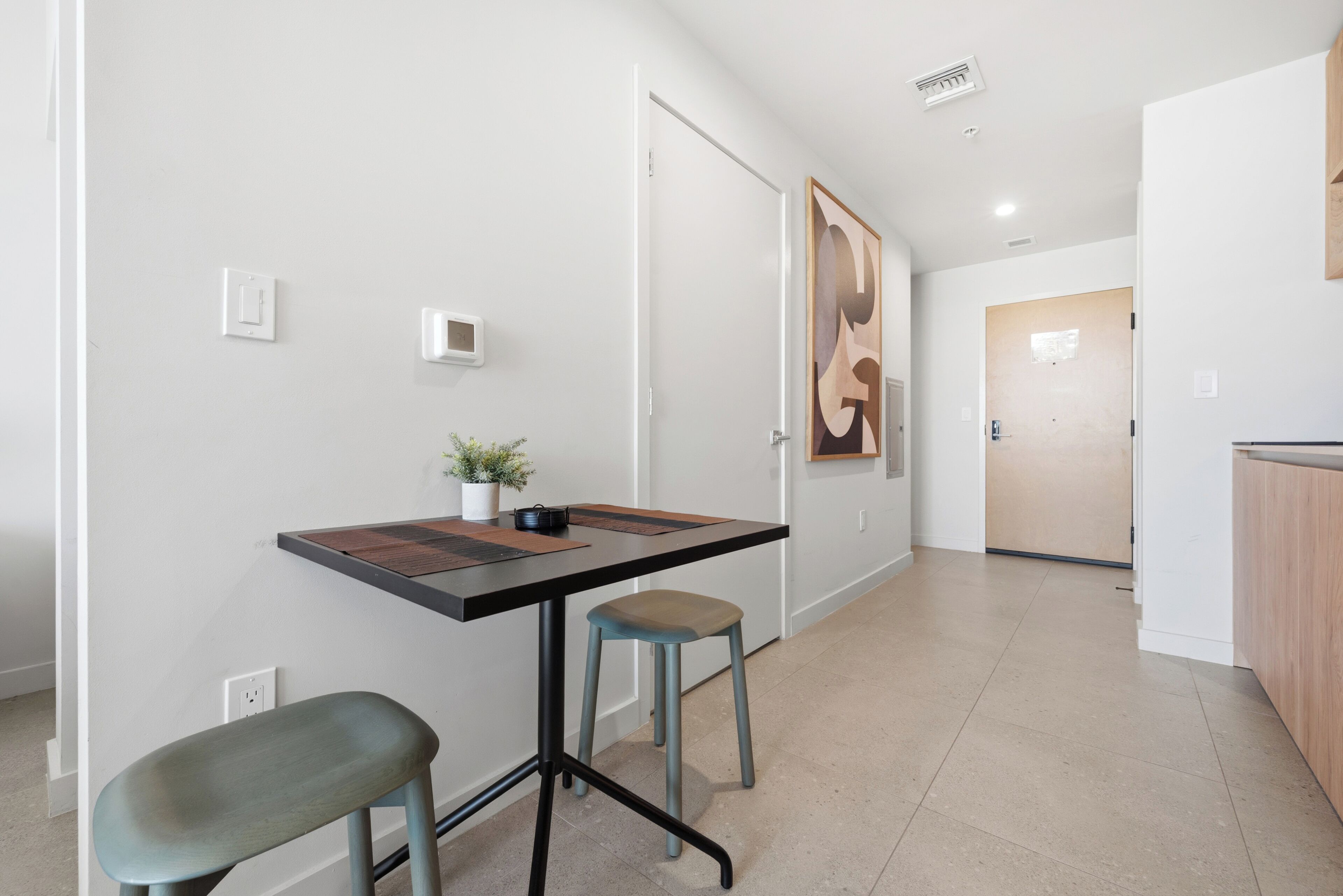 Deluxe-Studio, Balkon, Stadtblick | Speisen