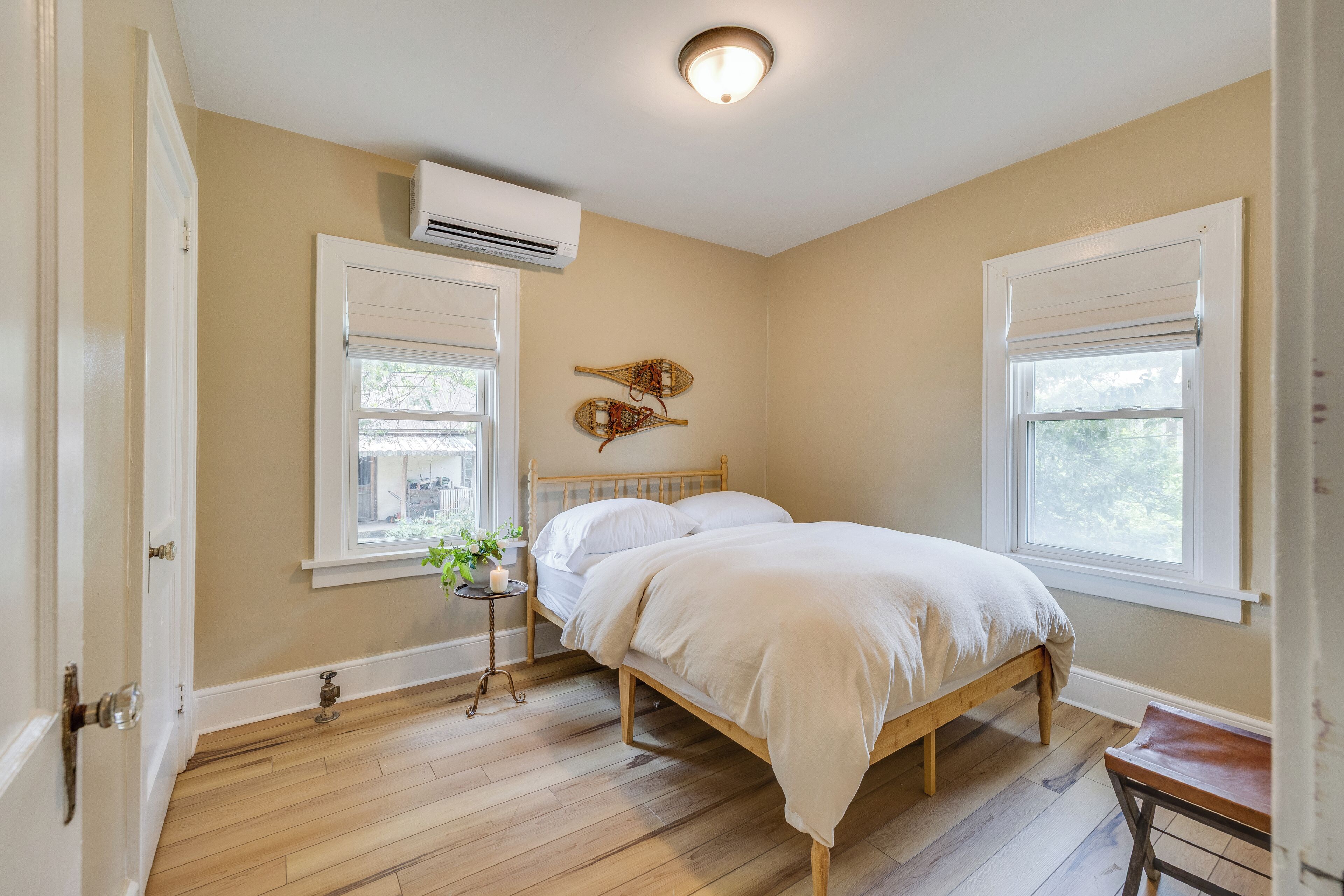 3 bedrooms, WiFi (free), bed sheets