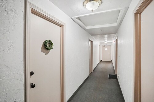 Cozy 1-BDR condo in Mansfield Close to commuter station to Boston & Providence