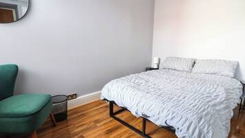 6 bedrooms, WiFi (free), individually decorated, individually furnished