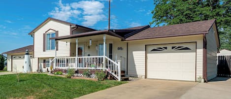 House (3 Bedrooms) | Front of property