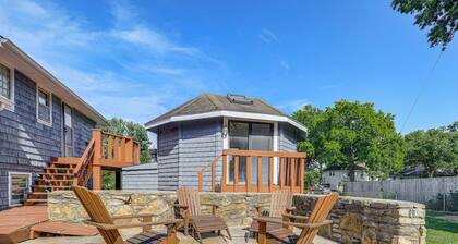 Private Yard & Patio! Overland Park Group Getaway